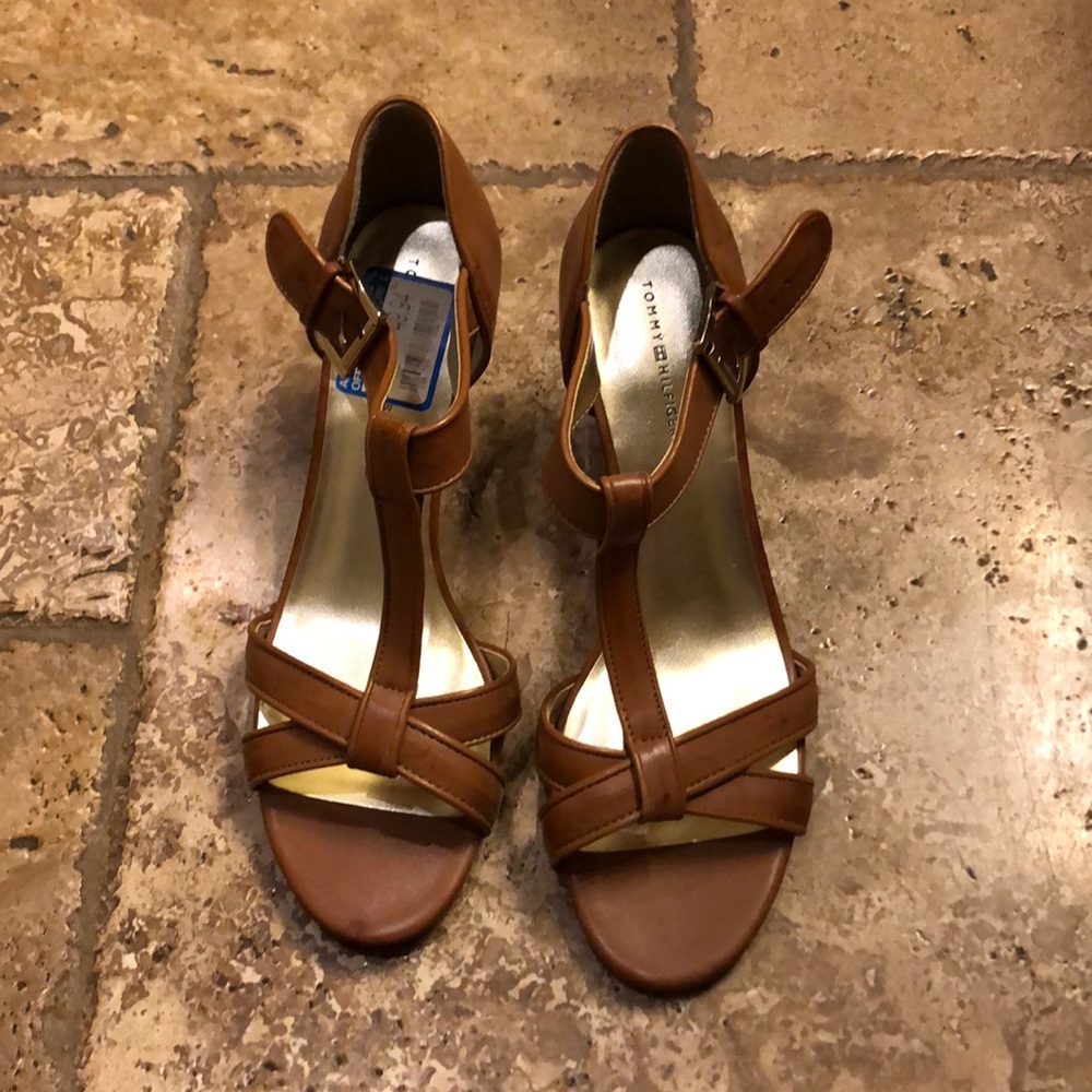 NEW!❤️Brown Heels Tommy Hilfiger